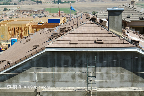 建筑建材新趨勢 屋頂與瓷磚的創新應用